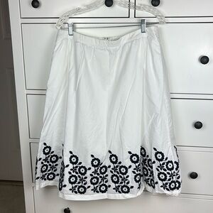 Boden White and Navy Floral Embroidered Midi Skirt - 12R